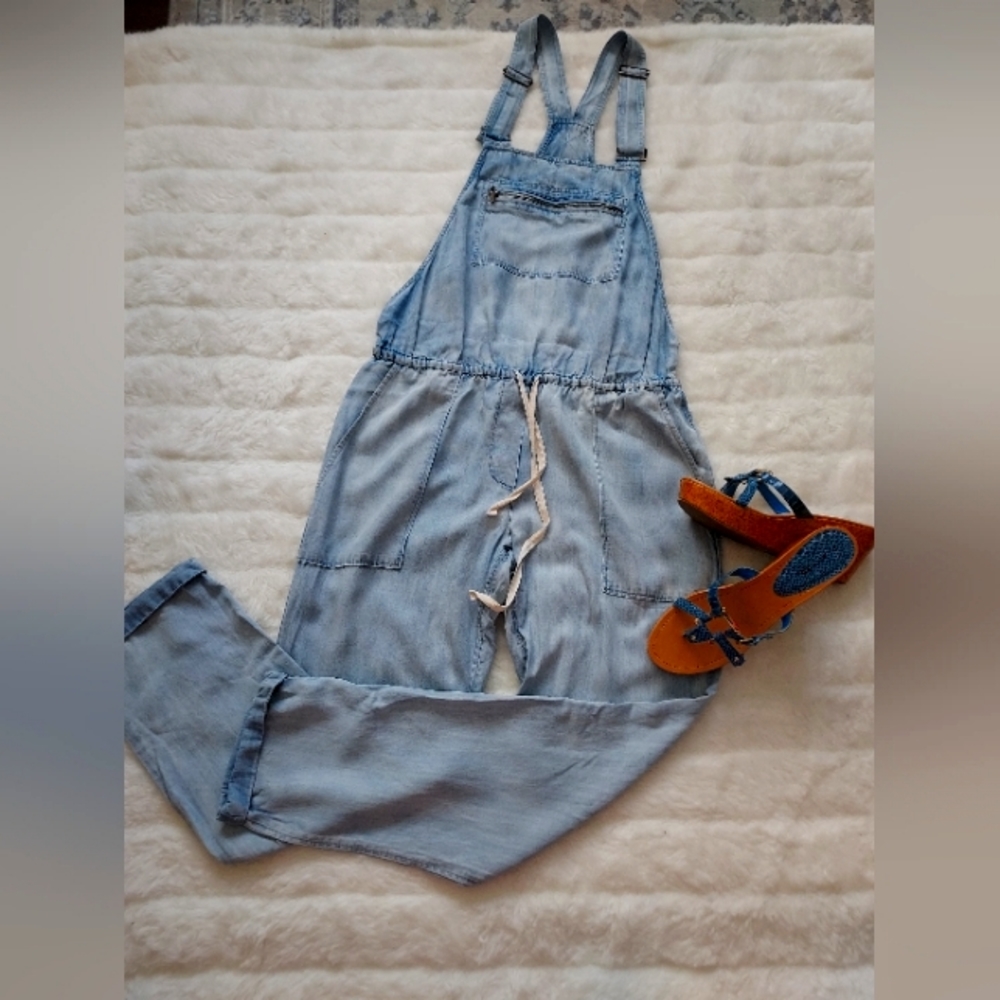Lovestich sz M womans pants jumper
